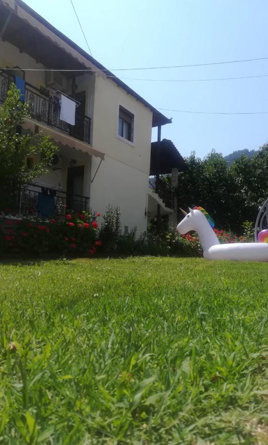 Eleni Paschali * Skala Potamia (Thasos)